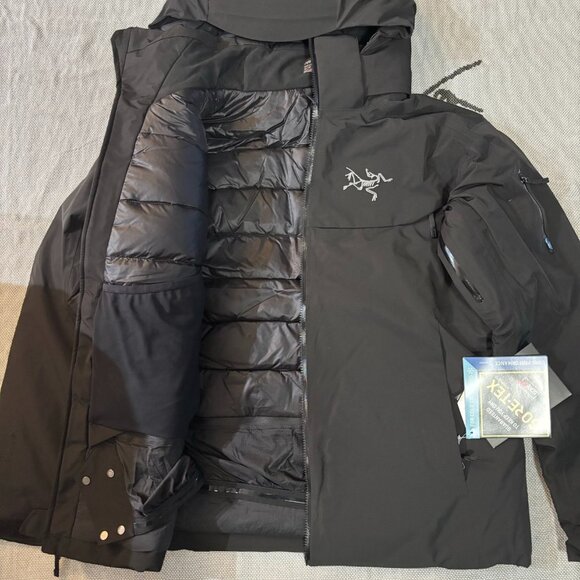 Arc'teryx Men's Black Down Jacket - Picture 2 of 8